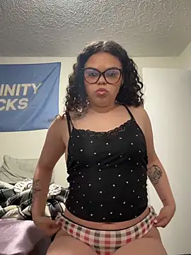 kykyloves online show from March 11, 8:03 pm