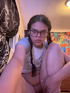 kykyloves online show from September 15, 2:45 am