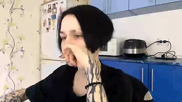 Snapshot of CandaceBlaze chatting on September 30, 8:26 pm CandaceBlaze online show from September 30, 8:26 pm