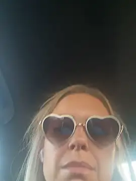 imyourgoodgirl69 online show from February 7, 5:26 am