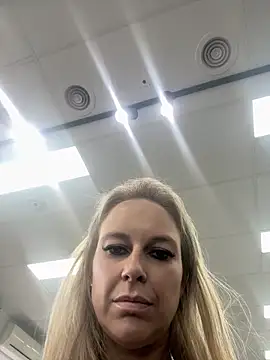 imyourgoodgirl69 online show from March 6, 6:52 am