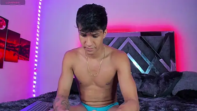 Robertmiller21 online show from September 23, 4:52 am