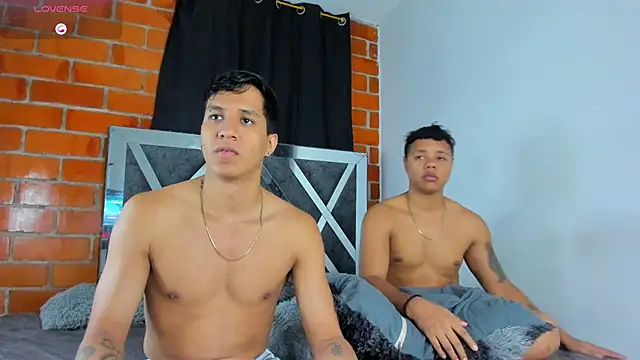 Robertmiller21 online show from February 12, 12:32 am