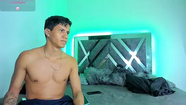 Robertmiller21 online show from February 14, 12:55 am