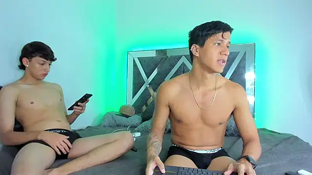 Robertmiller21 online show from February 21, 6:21 pm