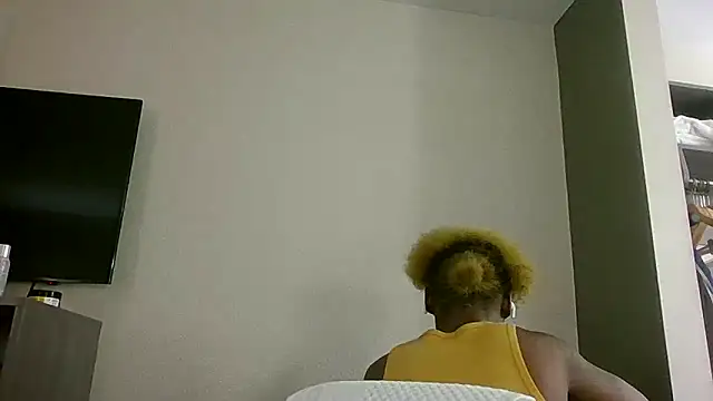 Tishrella6 online show from April 30, 8:57 pm