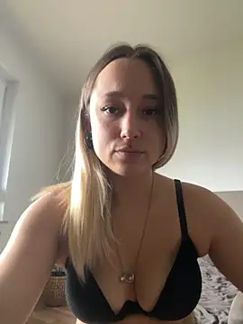 stelli 99 online show from November 7, 10:20 am