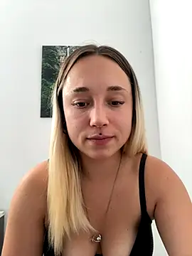 stelli 99 online show from September 28, 3:08 pm