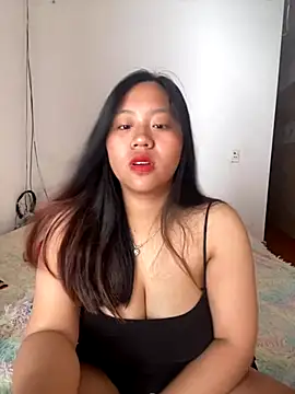 Snapshot of maianhcute chatting on October 15, 12:42 am maianhcute online show from October 15, 12:42 am