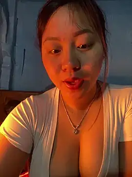 maianhcute online show from February 12, 1:05 am