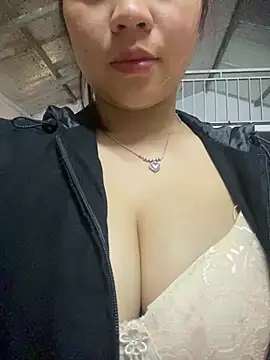 maianhcute online show from March 30, 2:24 am