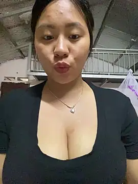 Snapshot of maianhcute chatting on May 23, 12:53 am maianhcute online show from May 23, 12:53 am