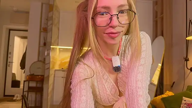 BritaKiss online show from April 11, 3:36 am