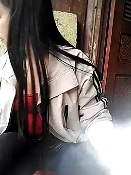 venu00 online show from March 12, 3:12 am