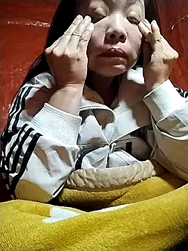 venu00 online show from November 3, 11:08 pm