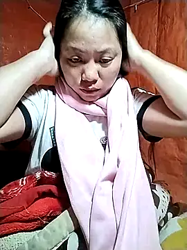 venu00 online show from November 29, 11:16 pm