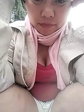 venu00 online show from February 15, 6:25 am