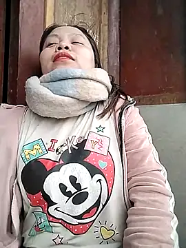 venu00 online show from February 23, 3:19 am