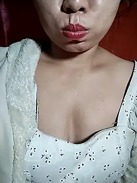 venu00 online show from November 23, 4:00 am