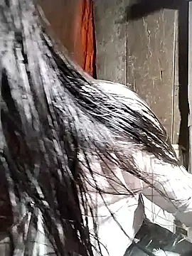 venu00 online show from March 18, 1:57 pm