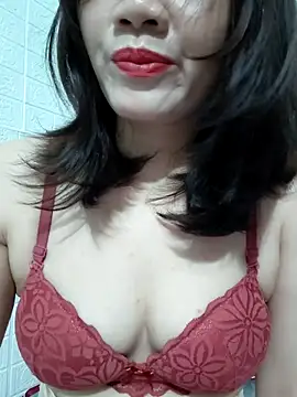 Snapshot of Singlemom69x chatting on April 27, 1:14 am Singlemom69x online show from April 27, 1:14 am