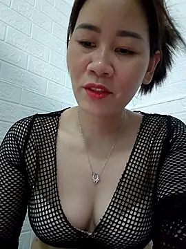 Snapshot of Singlemom69x chatting on September 10, 1:48 am Singlemom69x online show from September 10, 1:48 am