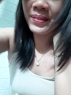 Singlemom69x online show from November 14, 2:43 pm