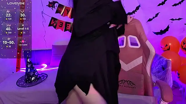 Morana Batt online show from October 31, 2:30 am