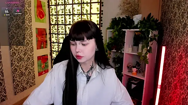 Morana Batt online show from September 18, 1:52 am