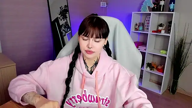 Morana Batt online show from October 11, 2:01 am