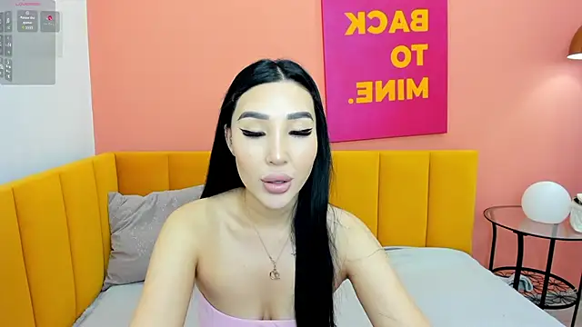 Jennifer Munoz online show from November 16, 1:32 am