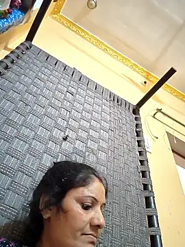 Snapshot of Rakhi99x chatting on October 28, 9:30 am Rakhi99x online show from October 28, 9:30 am