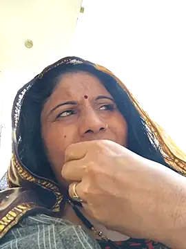 Snapshot of Rakhi99x chatting on November 10, 7:35 am Rakhi99x online show from November 10, 7:35 am