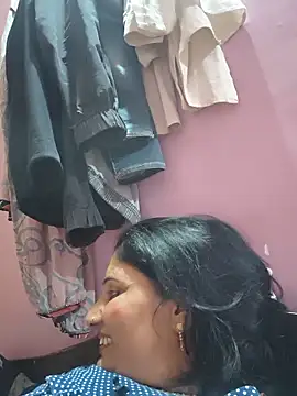 Snapshot of Rakhi99x chatting on June 12, 11:30 am Rakhi99x online show from June 12, 11:30 am