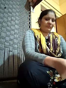 Snapshot of Rakhi99x chatting on November 16, 3:33 am Rakhi99x online show from November 16, 3:33 am