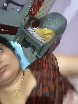 Snapshot of Rakhi99x chatting on May 25, 4:49 pm Rakhi99x online show from May 25, 4:49 pm