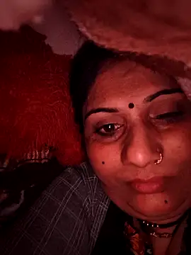 Snapshot of Rakhi99x chatting on November 15, 1:20 am Rakhi99x online show from November 15, 1:20 am