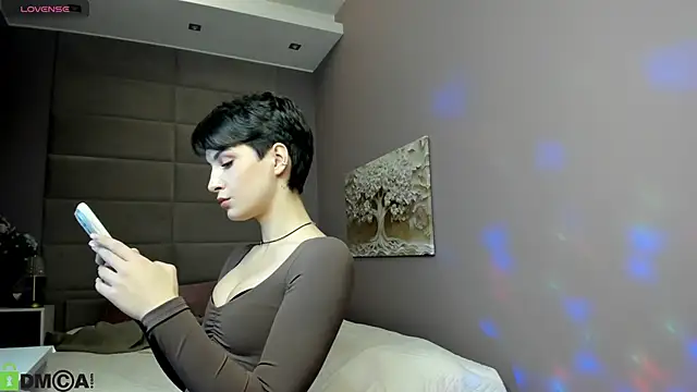 Adeline Perle online show from October 10, 1:50 am