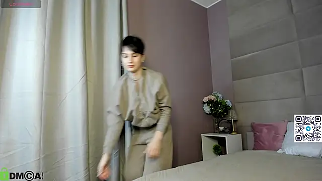 Adeline Perle online show from October 14, 1:28 am