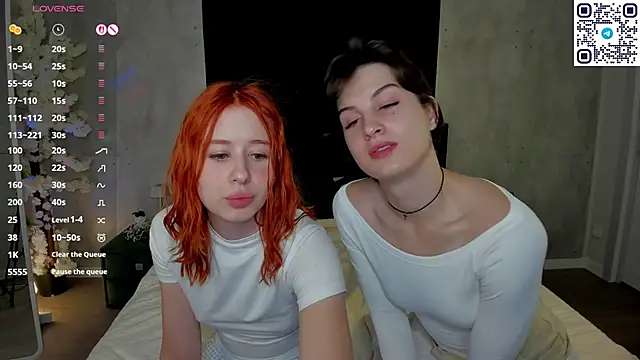 Adeline Perle online show from September 28, 12:39 am