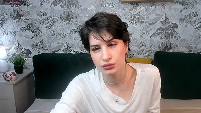 Adeline Perle online show from October 8, 1:40 am