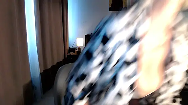 VivianCoke online show from April 22, 4:36 pm