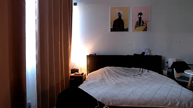 VivianCoke online show from February 23, 10:05 am