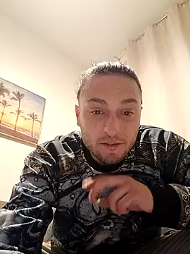 Woodern online show from December 3, 9:03 pm