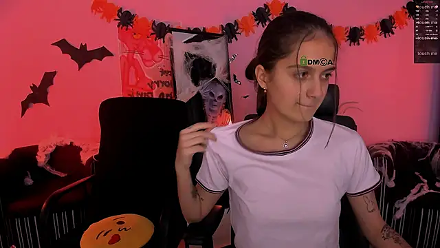 Snapshot of talia_seduce chatting on November 1, 12:54 pm talia seduce online show from November 1, 12:54 pm