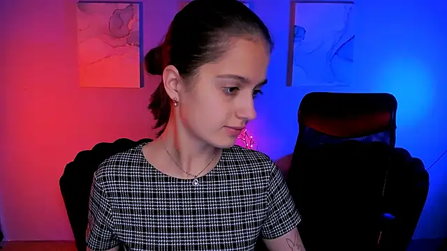 Snapshot of talia_seduce chatting on December 3, 10:03 am talia seduce online show from December 3, 10:03 am