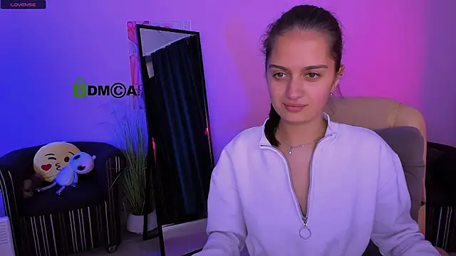 Snapshot of talia_seduce chatting on October 13, 3:02 pm talia seduce online show from October 13, 3:02 pm