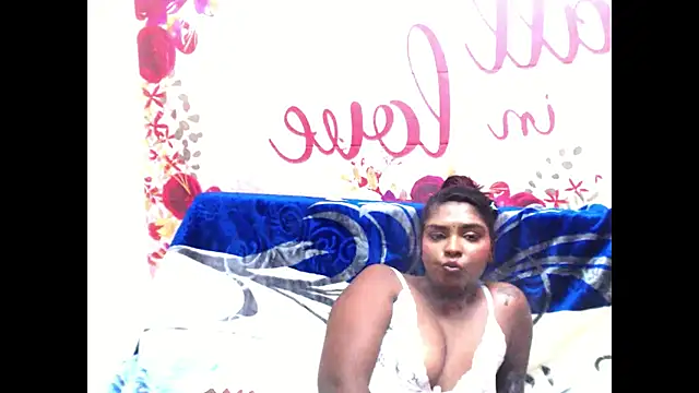 Snapshot of indianmystica694u chatting on October 10, 8:04 am indianmystica694u online show from October 10, 8:04 am