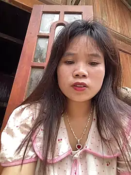 Snapshot of Ngoc-bbi chatting on June 25, 7:46 am Ngoc-bbi online show from June 25, 7:46 am