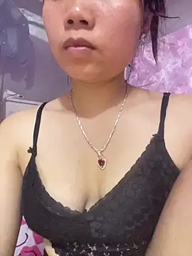 Snapshot of Ngoc-bbi chatting on July 27, 1:51 pm Ngoc-bbi online show from July 27, 1:51 pm